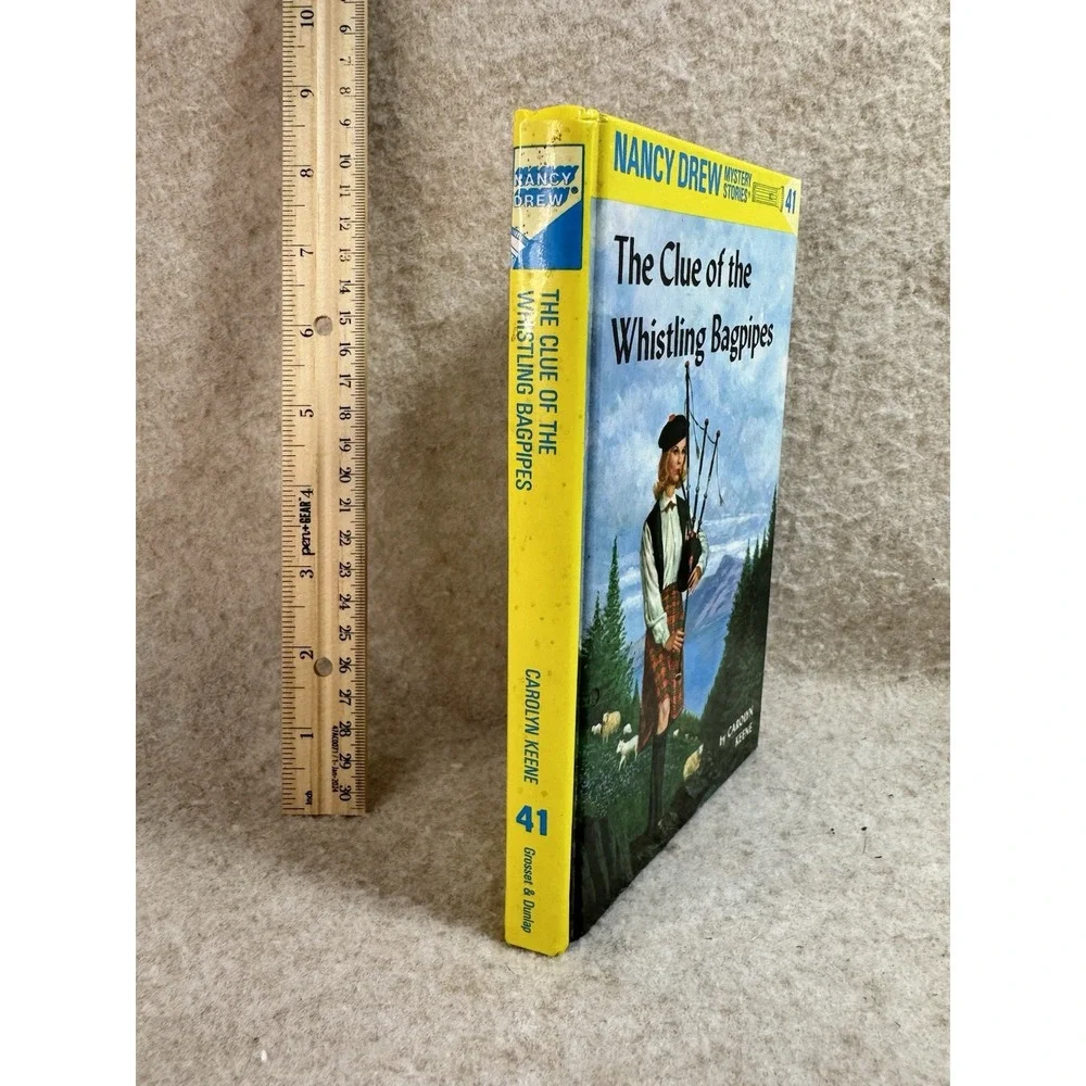 Nancy Drew Ser.: Nancy Drew‎ 14: the Whispering Statue by Carolyn Keene